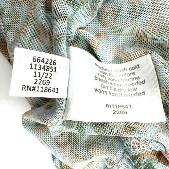 LANE BRYANT Women 26/28 3x Blue Pink Ditsy Floral Peasant Top Lightweight Strech - Picture 6 of 9